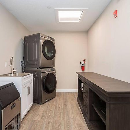 בריידנטון Private Room With Kitchen & Bath 4 מראה חיצוני תמונה