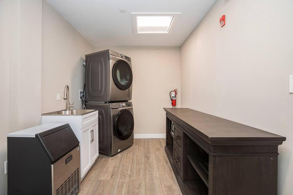 בריידנטון Private Room With Kitchen & Bath 4 מראה חיצוני תמונה